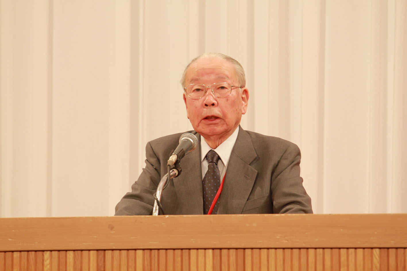 Nobuo Ishihara (President of the Research Institute for Local Government)