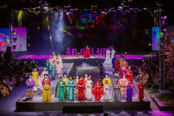 アオザイウィーク