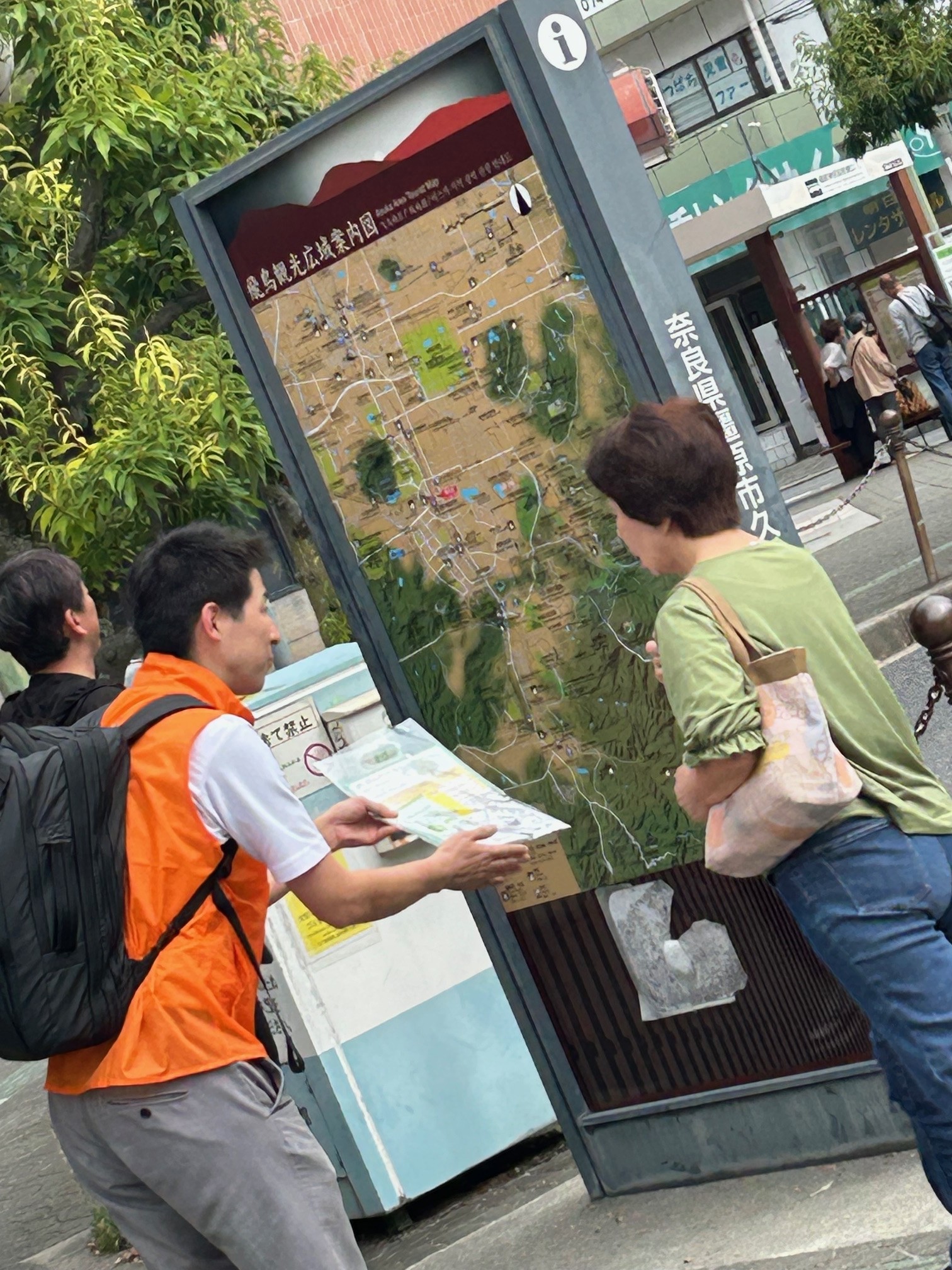橿原神宮前駅　街頭啓発